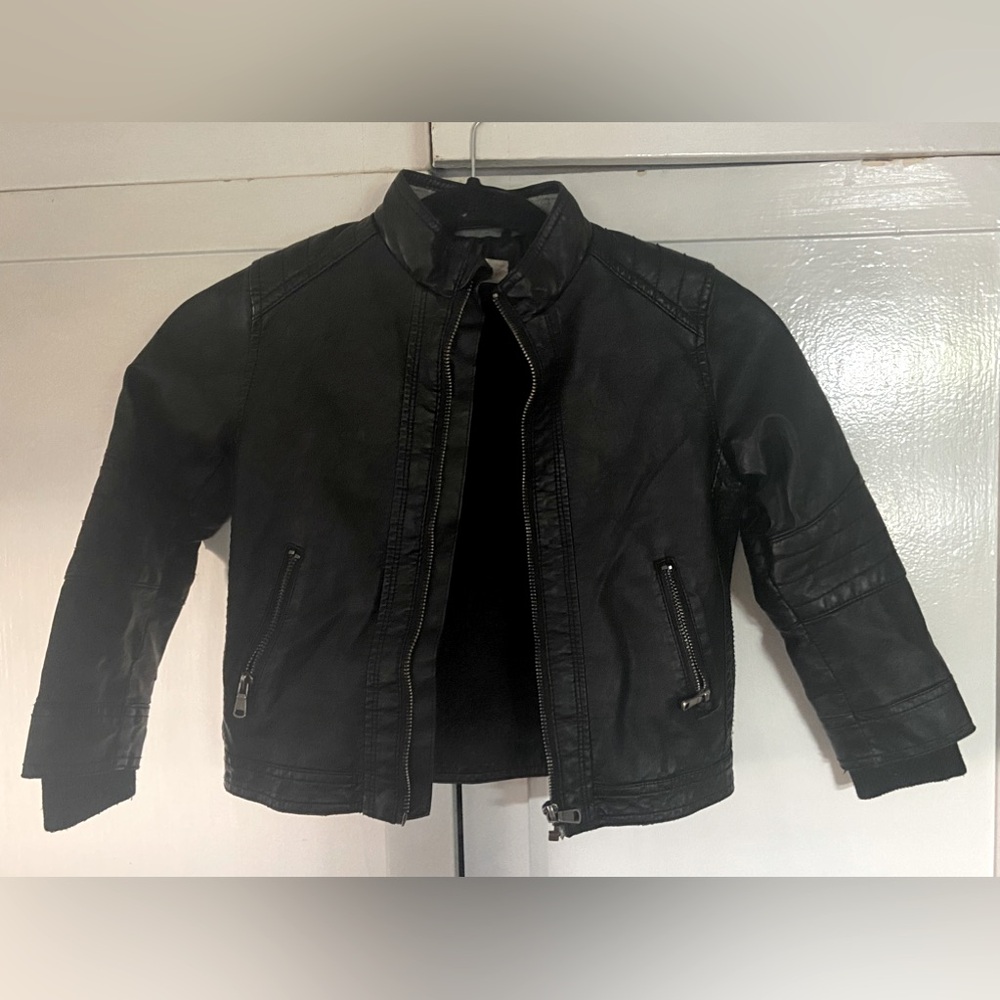 Cute H&M Boys jacket🖤